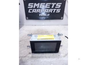 Gebruikte Navigatie Display Nissan Primera Wagon (W12) 1.8 16V Prijs € 28,94 Margeregeling aangeboden door Smeets Autos Venlo