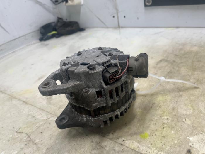 Dynamo van een Mazda MX-5 (NB18/35/8C) 1.6i 16V 2001