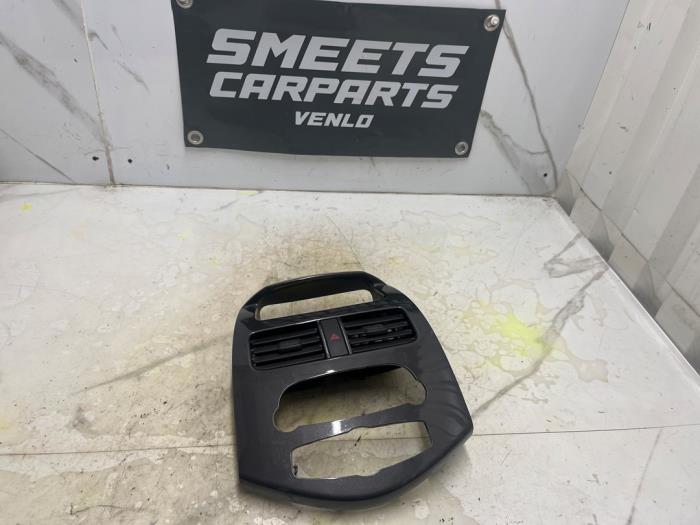 Luchtrooster Dashboard van een Chevrolet Spark (M300) 1.2 16V 2010