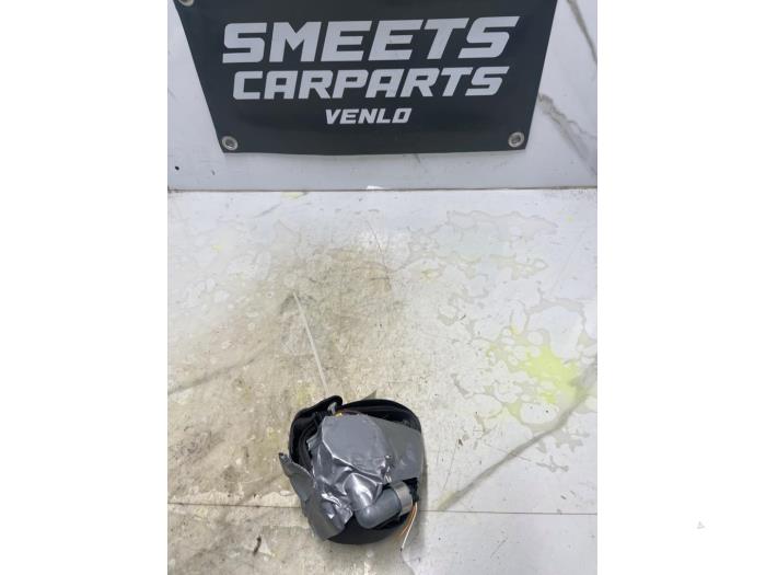 Veiligheidsgordel rechts-voor van een Chevrolet Spark (M300) 1.2 16V 2010