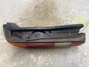 Gebruikte Achterlicht links Mercedes S (W126) 380 SE,SEL Prijs € 49,99 Margeregeling aangeboden door Smeets Autos Venlo