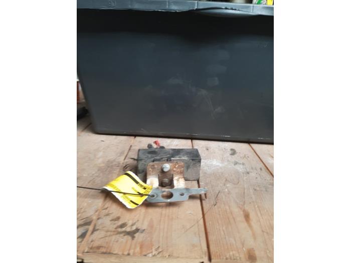 Gebruikte Computer Koeling Volkswagen Polo IV (9N1/2/3) 1.2 12V Prijs € 4,00 Margeregeling aangeboden door Smeets Autos Venlo