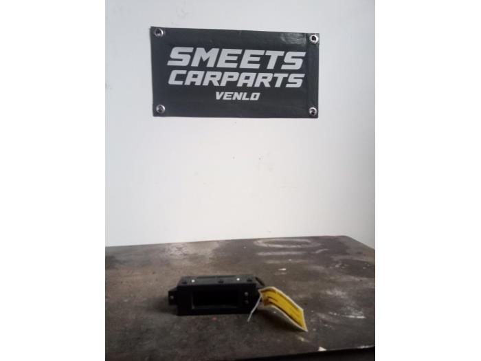 Gebruikte Display Interieur Opel Corsa D 1.0 Prijs € 9,99 Margeregeling aangeboden door Smeets Autos Venlo