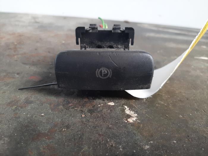 Gebruikte Schakelaar handrem Citroen C4 Grand Picasso (UA) 2.0 16V Autom. Prijs € 29,99 Margeregeling aangeboden door Smeets Autos Venlo