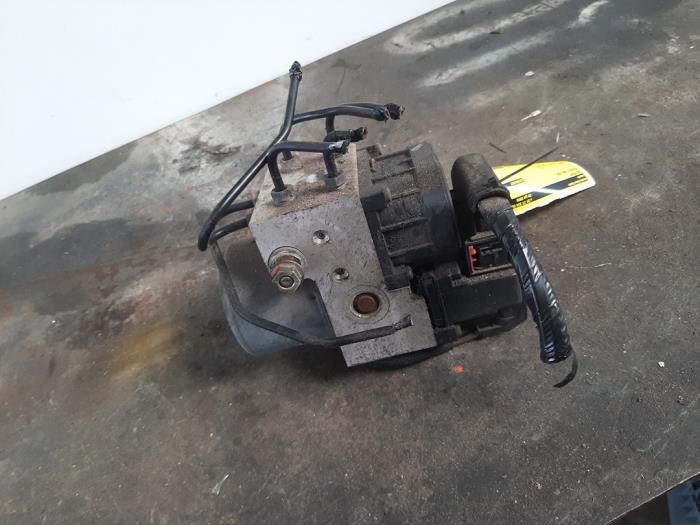 Gebruikte ABS Pomp Peugeot 306 (7A/C/S) 1.6i XR,XT,ST Prijs € 24,99 Margeregeling aangeboden door Smeets Autos Venlo