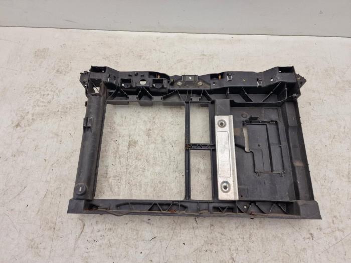Gebruikte Frontpaneel Peugeot 1007 Prijs € 46,00 Margeregeling aangeboden door Bart Ebben