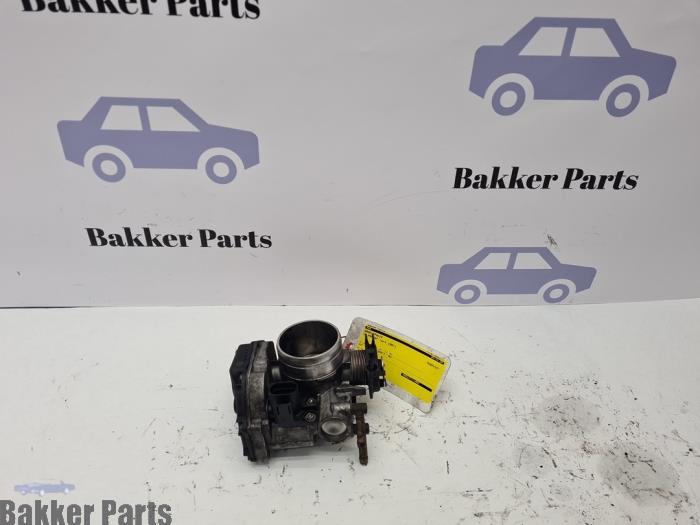 Gebruikte Gasklephuis Volkswagen Passat Variant (35I) 2.0i CL,GL,GT Prijs € 60,00 Margeregeling aangeboden door Bakker Parts