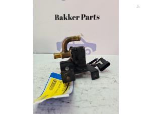 Gebruikte Koelvoeistof regelklep Elektrisch Ferrari F430 Spider 4.3 V8 32V Prijs € 100,00 Margeregeling aangeboden door Bakker Parts