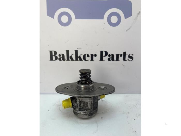 Hogedrukpomp van een BMW 5 serie Touring (G31) 520e TwinPower Turbo 2.0 16V 2022