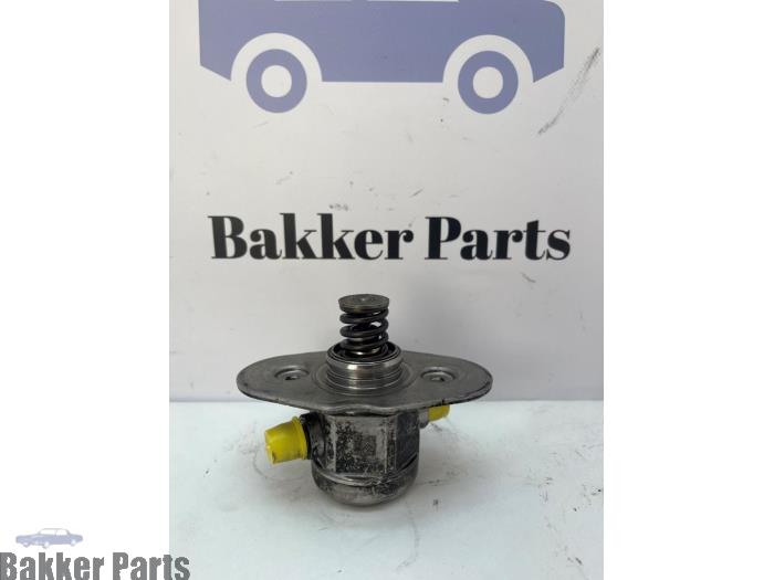 Gebruikte Hogedrukpomp BMW 5 serie Touring (G31) 520e TwinPower Turbo 2.0 16V Prijs € 125,00 Margeregeling aangeboden door Bakker Parts
