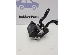 Gebruikte ABS Pomp Ford Fiesta 6 (JA8) 1.6 16V Ti Prijs € 75,00 Margeregeling aangeboden door Bakker Parts