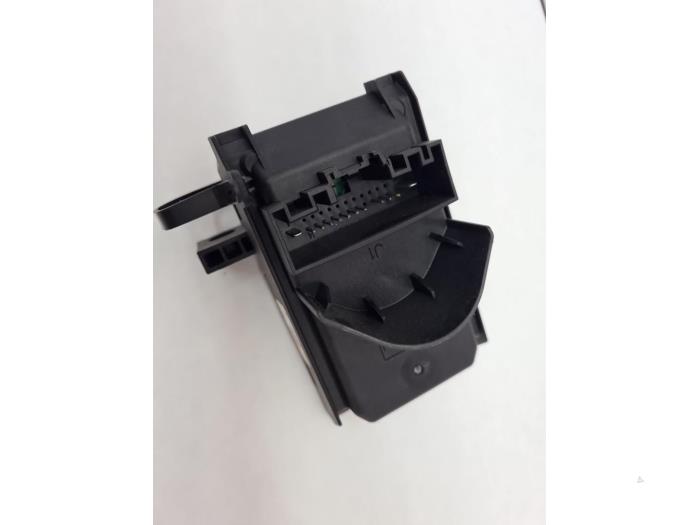 Smart entry computer van een Ford Mondeo V 1.5 EcoBoost 16V 2018