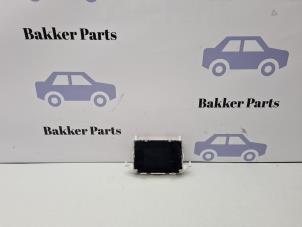 Gebruikte Display Interieur Ford Fiesta 6 (JA8) 1.0 EcoBoost 12V 100 Prijs € 30,00 Margeregeling aangeboden door Bakker Parts