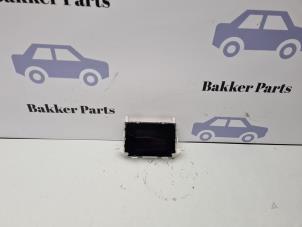 Gebruikte Display Interieur Ford Fiesta 6 (JA8) 1.0 EcoBoost 12V 100 Prijs € 30,00 Margeregeling aangeboden door Bakker Parts