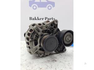 Gebruikte Alternator Mercedes C (W204) 1.6 C-180 16V BlueEfficiency Prijs € 115,00 Margeregeling aangeboden door Bakker Parts