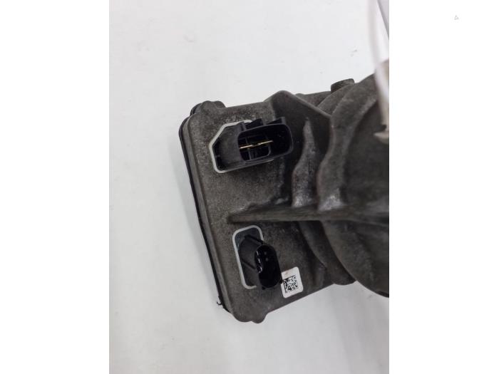 Stuurbekrachtiging Pomp van een Mercedes-Benz ML II (164/4JG) 3.0 ML-300 CDI 4-Matic V6 24V 2010