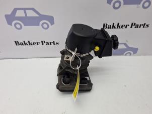 Gebruikte Stuurpomp Mercedes ML II (164/4JG) 3.0 ML-300 CDI 4-Matic V6 24V Prijs € 250,00 Margeregeling aangeboden door Bakker Parts