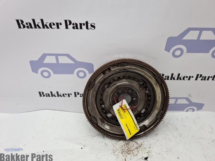 Używane Vliegwiel Volkswagen Passat (362) 1.4 TSI 16V Cena € 125,00 Procedura marży oferowane przez Bakker Parts