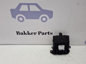 Gebruikte Module Centrale Deurvergrendeling Mercedes R (W251) 3.0 320 CDI 24V 4-Matic Prijs € 35,00 Margeregeling aangeboden door Bakker Parts