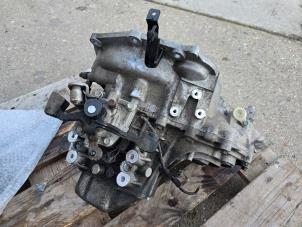 Gebruikte Versnellingsbak Opel Karl 1.0 12V Prijs € 300,00 Margeregeling aangeboden door Bakker Parts
