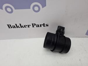 Gebruikte Luchthoeveelheidsmeter Porsche Cayenne (9PA) 4.5 V8 32V Turbo Prijs € 45,00 Margeregeling aangeboden door Bakker Parts