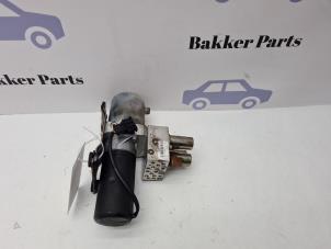 Gebruikte Hydrauliek pomp Saab 9-3 II (YS3F) 2.0T 16V Prijs € 100,00 Margeregeling aangeboden door Bakker Parts