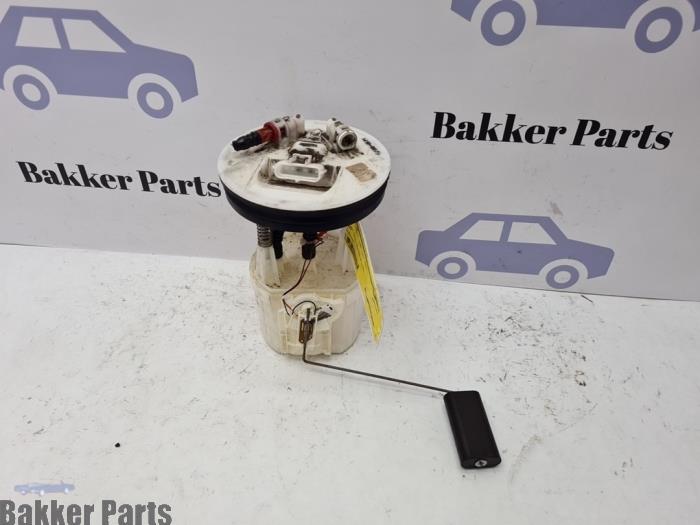 Gebruikte Dieselpomp Ford Transit Connect 1.8 TDdi LWB Euro 3 Prijs € 45,00 Margeregeling aangeboden door Bakker Parts
