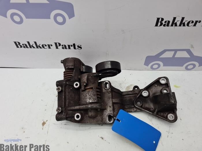 Gebruikte Dynamosteun onder Ford Focus 2 ST 2.5 20V ST Prijs € 40,00 Margeregeling aangeboden door Bakker Parts