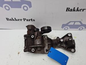 Gebruikte Dynamosteun onder Ford Focus 2 ST 2.5 20V ST Prijs € 40,00 Margeregeling aangeboden door Bakker Parts