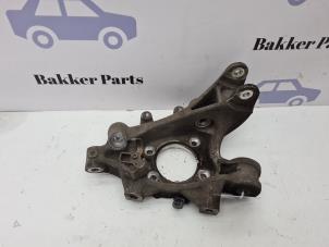 Gebruikte Fusee houder rechts-achter Porsche Cayenne II (92A) 4.8 V8 32V S Prijs € 150,00 Margeregeling aangeboden door Bakker Parts