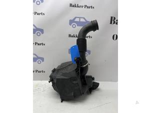 Gebruikte Luchtfilterhuis Ford Focus 4 1.0 Ti-VCT EcoBoost 12V 100 Prijs € 45,00 Margeregeling aangeboden door Bakker Parts