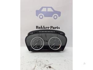 Gebruikte Kilometerteller KM BMW 5 serie (E60) 520d 16V Edition Fleet Prijs € 75,00 Margeregeling aangeboden door Bakker Parts