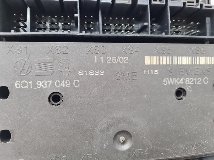 Computer Body Control van een Seat Ibiza III (6L1) 1.4 16V 100 2003