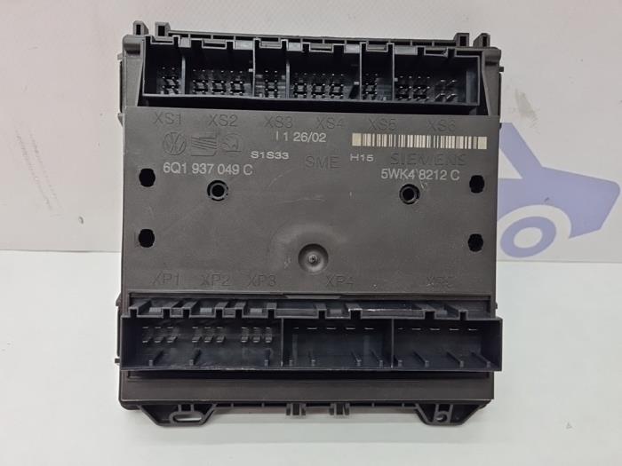 Computer Body Control van een Seat Ibiza III (6L1) 1.4 16V 100 2003