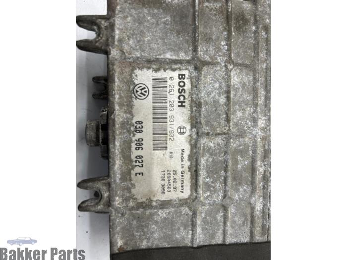 Computer Motormanagement van een Volkswagen Polo III (6N1) 1.0i 50 1998