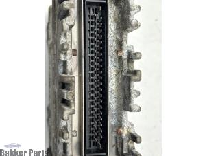 Computer Motormanagement van een Volkswagen Polo III (6N1) 1.0i 50 1998