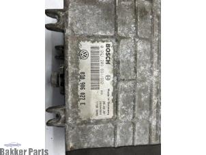 Computer Motormanagement van een Volkswagen Polo III (6N1) 1.0i 50 1998