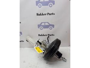 Gebruikte Rembekrachtiger Opel Karl 1.0 12V Prijs € 100,00 Margeregeling aangeboden door Bakker Parts