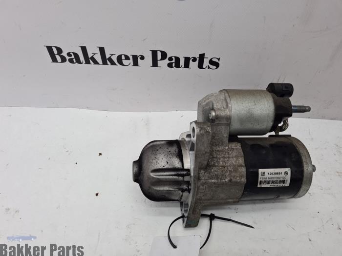 Gebruikte Startmotor Opel Karl 1.0 12V Prijs € 30,00 Margeregeling aangeboden door Bakker Parts
