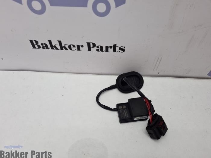 Gebruikte Brandstofpomp module Volkswagen Polo V (6R) 1.0 TSI 12V BlueMotion Prijs € 30,00 Margeregeling aangeboden door Bakker Parts