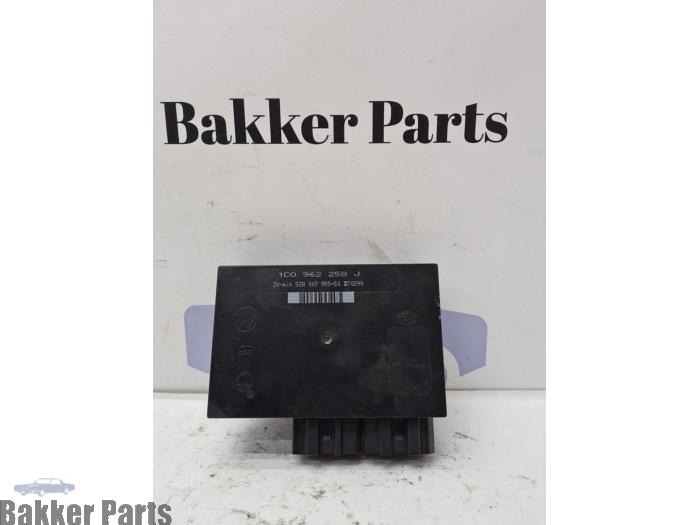Gebruikte Module Bodycontrol Volkswagen Golf IV (1J1) 1.6 16V Prijs € 15,00 Margeregeling aangeboden door Bakker Parts