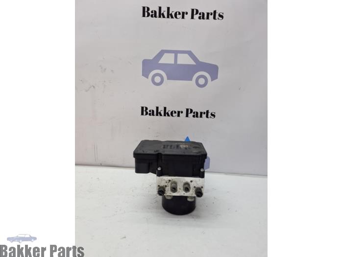 Gebruikte ABS Pomp Volvo V40 (MV) 2.0 D2 16V Prijs € 75,00 Margeregeling aangeboden door Bakker Parts