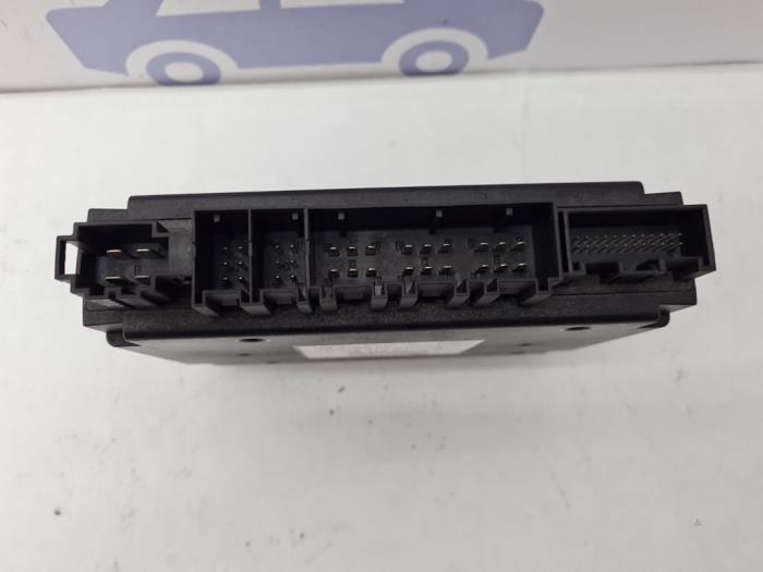 Computer Body Control van een Porsche Cayenne (9PA) 4.5 V8 32V Turbo 2004