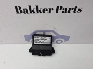 Gebruikte Gateway module Volkswagen Golf VI Cabrio (1K) 2.0 TDI 16V Prijs € 40,00 Margeregeling aangeboden door Bakker Parts