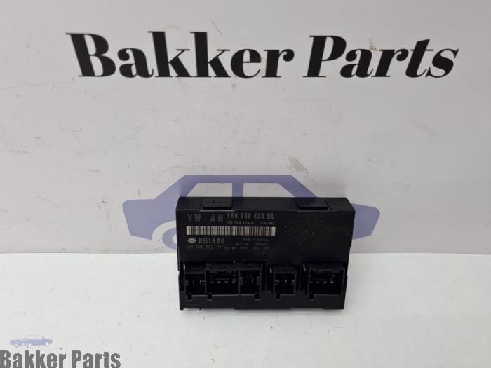 Gebruikte BCM Volkswagen Touran (1T1/T2) 2.0 TDI 16V 140 Prijs € 20,00 Margeregeling aangeboden door Bakker Parts