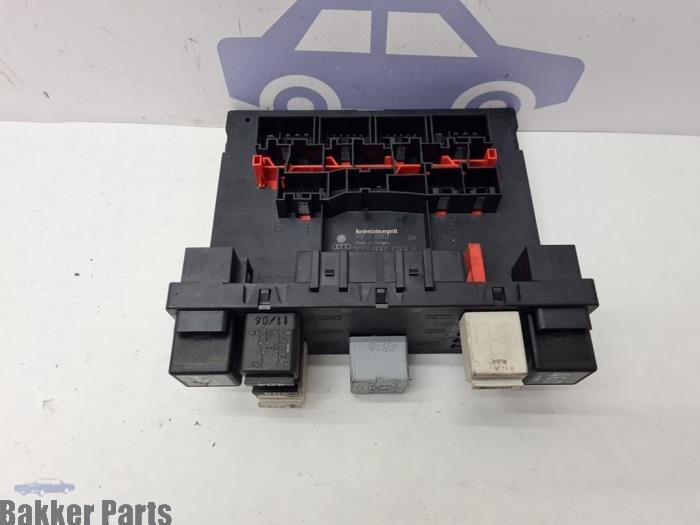 Module Bodycontrol van een Volkswagen Golf V (1K1) 1.9 TDI 2007