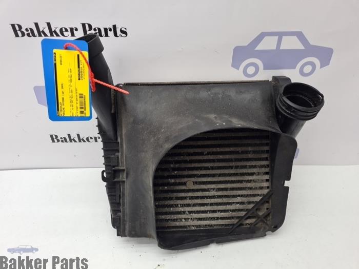 Gebruikte Intercooler Porsche Cayenne (9PA) 4.5 V8 32V Turbo Prijs € 40,00 Margeregeling aangeboden door Bakker Parts