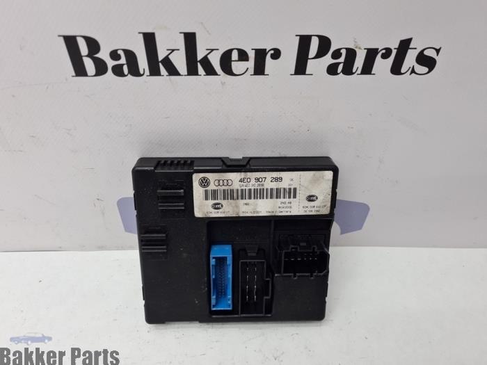Gebruikte BCM Audi A8 (D3) 3.0 TDI V6 24V Quattro Prijs € 40,00 Margeregeling aangeboden door Bakker Parts