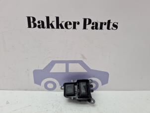 Gebruikte Cruise Control Bediening Renault Captur (2R) 1.2 TCE 16V EDC Prijs € 30,00 Margeregeling aangeboden door Bakker Parts