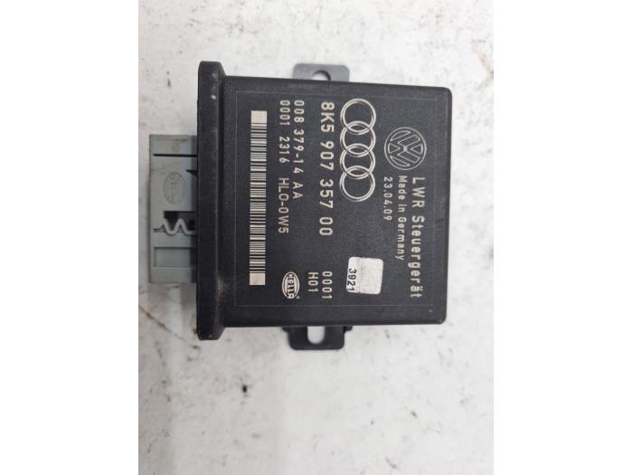 Computer Verlichting van een Audi A5 (8T3) 2.7 TDI V6 24V 2010